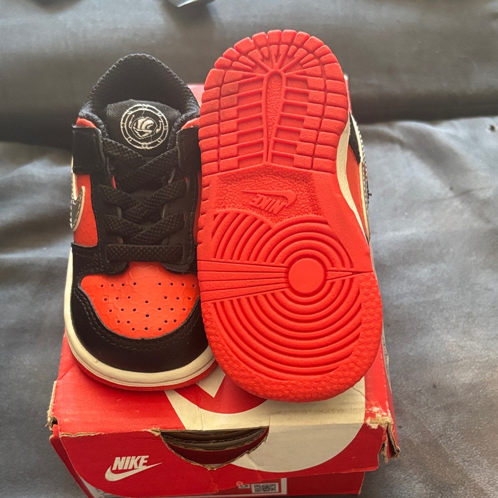 Nike Kids Black and Orange Sneakers